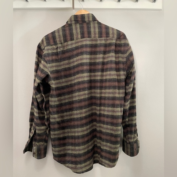 Mens Flannel Long Sleeve Button Down - Picture 3 of 4
